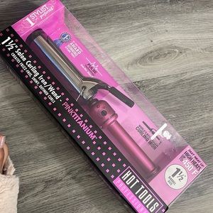 Hot tools hair curlier